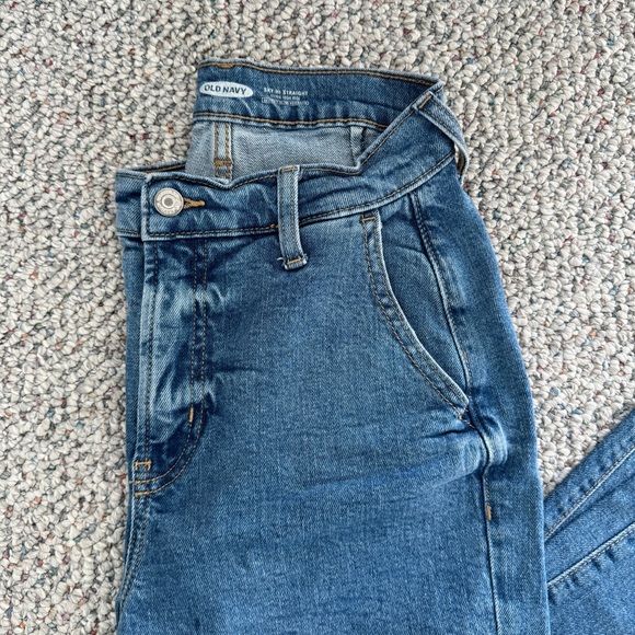 Old Navy Sky High Straight Leg Jeans Size 2 - Picture 2 of 9